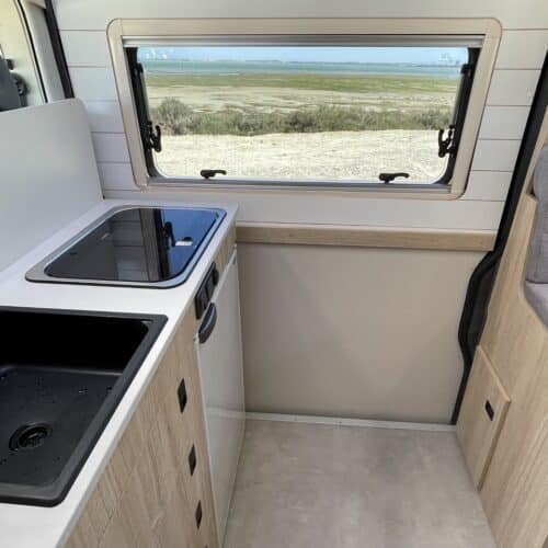 12 Fiat Ducato camperizada en Cádiz SurVan Camper camperizar furgoneta para ebike o windsurf sup surf