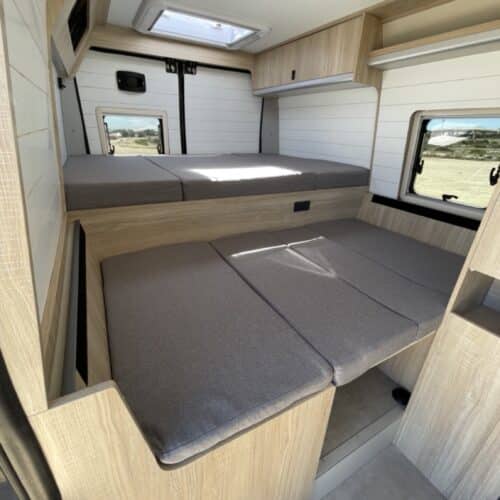 18 Fiat Ducato camperizada en Cádiz SurVan Camper camperizar furgoneta para ebike o windsurf sup surf