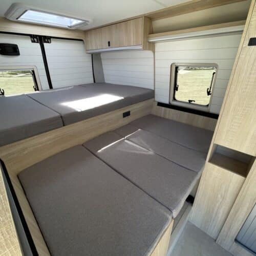 19 Fiat Ducato camperizada en Cádiz SurVan Camper camperizar furgoneta para ebike o windsurf sup surf
