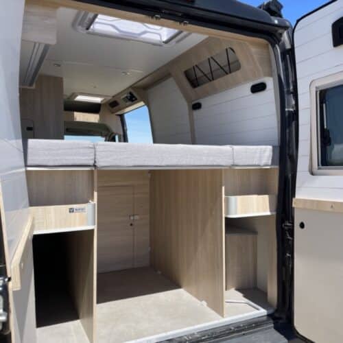 25 Fiat Ducato camperizada en Cádiz SurVan Camper camperizar furgoneta para ebike o windsurf sup surf